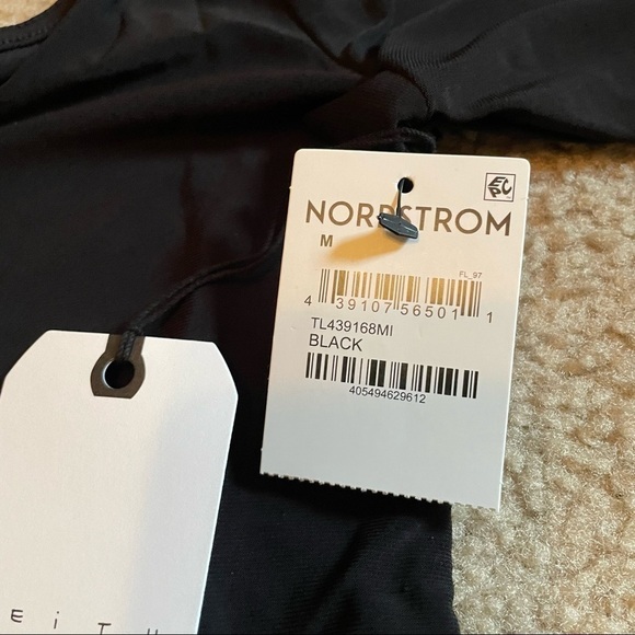 Leith DOUBLE SCOOP LONG SLEEVE THONG BODYSUIT IN BLACK - Picture 10 of 11